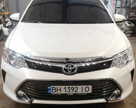 Белый Тойота Камри, объемом двигателя 2.5 л и пробегом 183 тыс. км за 15900 $, фото 1 на Automoto.ua