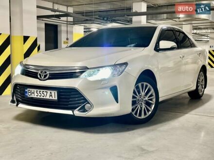 Тойота Камри 2016 в Одессе на Automoto.ua Белый Тойота Камри, объемом двигателя 2.49 л и пробегом 187 тыс. км за 16700 $, фото 1 на Automoto.ua