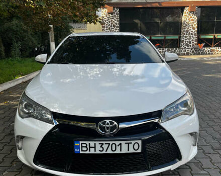 Белый Тойота Камри, объемом двигателя 2.49 л и пробегом 175 тыс. км за 12900 $, фото 1 на Automoto.ua