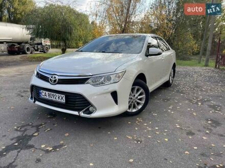 Тойота Камри 2016 в Черкассах на Automoto.ua Белый Тойота Камри, объемом двигателя 2.5 л и пробегом 198 тыс. км за 15500 $, фото 1 на Automoto.ua