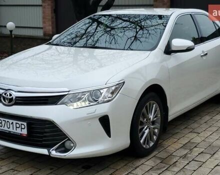 Белый Тойота Камри, объемом двигателя 2.5 л и пробегом 283 тыс. км за 15800 $, фото 1 на Automoto.ua