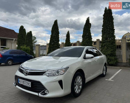 Белый Тойота Камри, объемом двигателя 2.5 л и пробегом 55 тыс. км за 20500 $, фото 1 на Automoto.ua