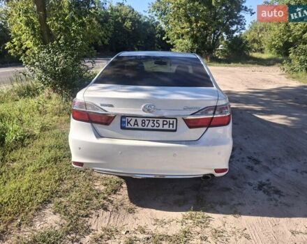 Белый Тойота Камри, объемом двигателя 2.49 л и пробегом 115 тыс. км за 17250 $, фото 1 на Automoto.ua