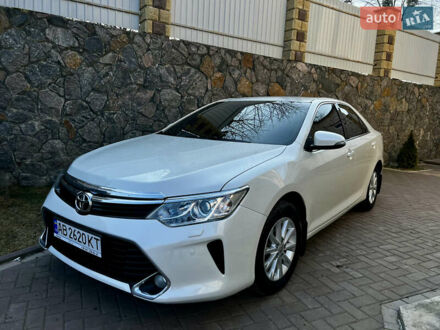 Тойота Камри 2016 в Виннице на Automoto.ua Белый Тойота Камри, объемом двигателя 2.49 л и пробегом 261 тыс. км за 16600 $, фото 1 на Automoto.ua