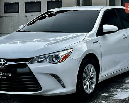 Белый Тойота Камри, объемом двигателя 2.49 л и пробегом 124 тыс. км за 16899 $, фото 1 на Automoto.ua