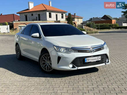 Белый Тойота Камри, объемом двигателя 2.49 л и пробегом 114 тыс. км за 17900 $, фото 1 на Automoto.ua