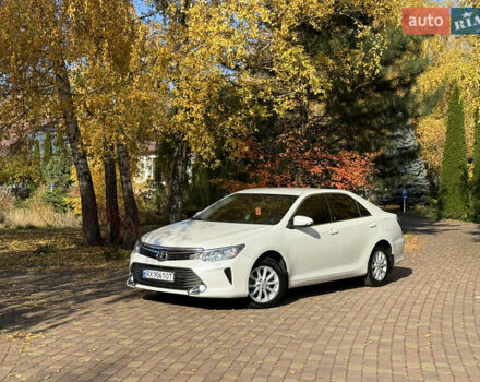 Белый Тойота Камри, объемом двигателя 2.49 л и пробегом 190 тыс. км за 16999 $, фото 1 на Automoto.ua
