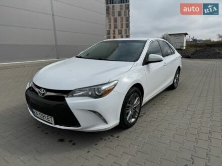 Білий Тойота Камрі, об'ємом двигуна 2.49 л та пробігом 173 тис. км за 15500 $, фото 1 на Automoto.ua