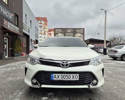 Белый Тойота Камри, объемом двигателя 2.49 л и пробегом 113 тыс. км за 17200 $, фото 1 на Automoto.ua