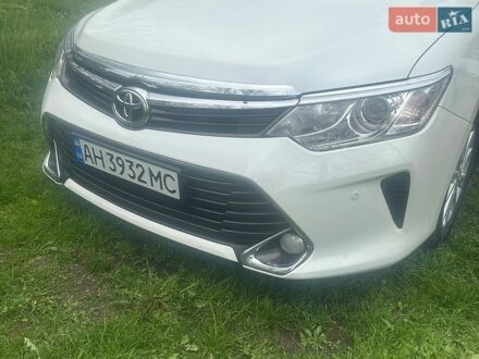 Белый Тойота Камри, объемом двигателя 2.49 л и пробегом 127 тыс. км за 17500 $, фото 1 на Automoto.ua
