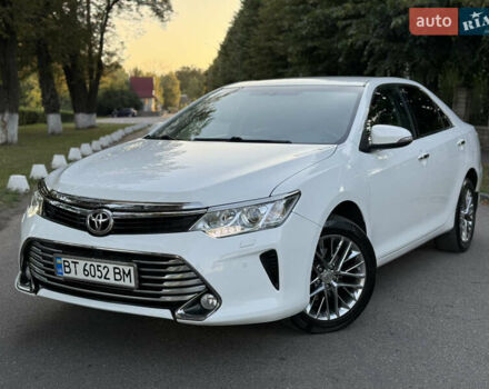 Білий Тойота Камрі, об'ємом двигуна 2.5 л та пробігом 112 тис. км за 17000 $, фото 1 на Automoto.ua
