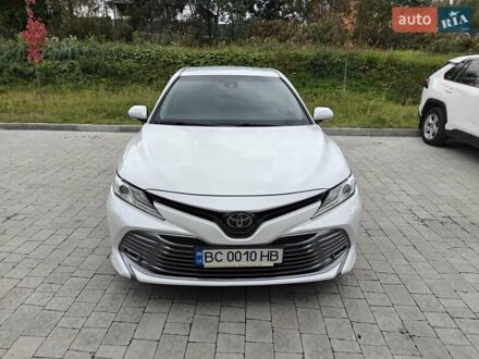 Белый Тойота Камри, объемом двигателя 2.49 л и пробегом 199 тыс. км за 22500 $, фото 1 на Automoto.ua