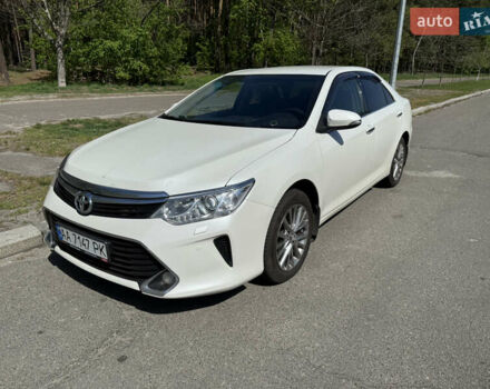 Білий Тойота Камрі, об'ємом двигуна 2.49 л та пробігом 321 тис. км за 20000 $, фото 1 на Automoto.ua