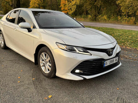 Тойота Камри 2017 в Белой Церкве на Automoto.ua Белый Тойота Камри, объемом двигателя 2.49 л и пробегом 150 тыс. км за 21999 $, фото 1 на Automoto.ua