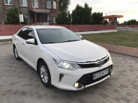 Тойота Камри 2017 в Житомире на Automoto.ua Белый Тойота Камри, объемом двигателя 2.49 л и пробегом 135 тыс. км за 18500 $, фото 1 на Automoto.ua