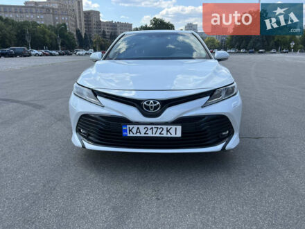 Белый Тойота Камри, объемом двигателя 2.49 л и пробегом 139 тыс. км за 21000 $, фото 1 на Automoto.ua