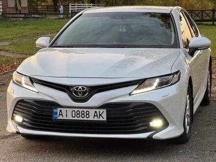 Белый Тойота Камри, объемом двигателя 2.49 л и пробегом 150 тыс. км за 21000 $, фото 1 на Automoto.ua