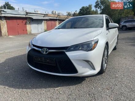 Білий Тойота Камрі, об'ємом двигуна 2.5 л та пробігом 158 тис. км за 15900 $, фото 1 на Automoto.ua
