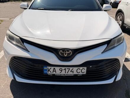Белый Тойота Камри, объемом двигателя 2.49 л и пробегом 138 тыс. км за 15500 $, фото 1 на Automoto.ua