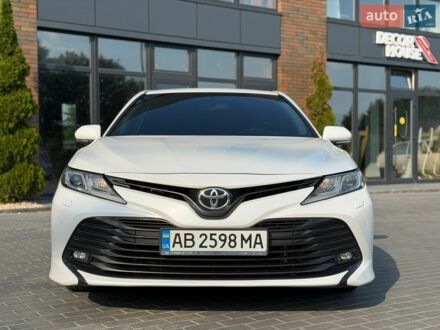 Белый Тойота Камри, объемом двигателя 2.49 л и пробегом 158 тыс. км за 19650 $, фото 1 на Automoto.ua