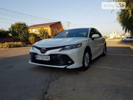 Тойота Камрі 2018 у Кропивницькому (Кіровограді) на Automoto.ua Білий Тойота Камрі, об'ємом двигуна 2.49 л та пробігом 190 тис. км за 24000 $, фото 1 на Automoto.ua