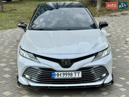 Білий Тойота Камрі, об'ємом двигуна 2.49 л та пробігом 166 тис. км за 21999 $, фото 1 на Automoto.ua