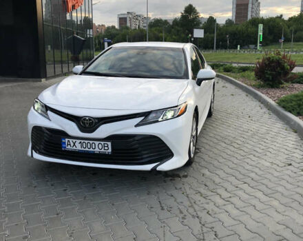 Белый Тойота Камри, объемом двигателя 2.49 л и пробегом 132 тыс. км за 16700 $, фото 1 на Automoto.ua