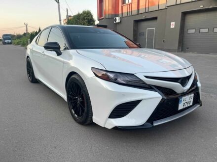 Тойота Камрі 2018 у Луцьку на Automoto.ua Білий Тойота Камрі, об'ємом двигуна 3.5 л та пробігом 93 тис. км за 22999 $, фото 1 на Automoto.ua