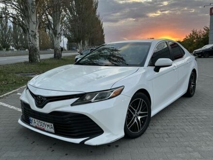 Белый Тойота Камри, объемом двигателя 2.5 л и пробегом 116 тыс. км за 16950 $, фото 1 на Automoto.ua