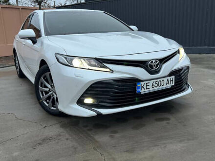 Белый Тойота Камри, объемом двигателя 2.49 л и пробегом 89 тыс. км за 22000 $, фото 1 на Automoto.ua