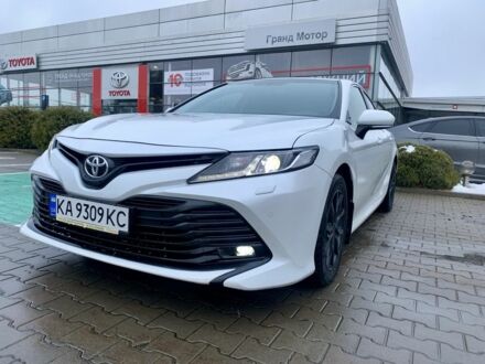Тойота Камрі 2018 у Хмельницькому на Automoto.ua Білий Тойота Камрі, об'ємом двигуна 0.25 л та пробігом 87 тис. км за 22900 $, фото 1 на Automoto.ua