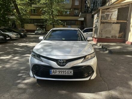 Тойота Камри 2018 в Запорожье на Automoto.ua Белый Тойота Камри, объемом двигателя 2.5 л и пробегом 22 тыс. км за 24700 $, фото 1 на Automoto.ua