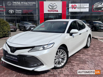 Тойота Камри 2018 в Хмельницком на Automoto.ua Белый Тойота Камри, объемом двигателя 2.5 л и пробегом 65 тыс. км за 26800 $, фото 1 на Automoto.ua