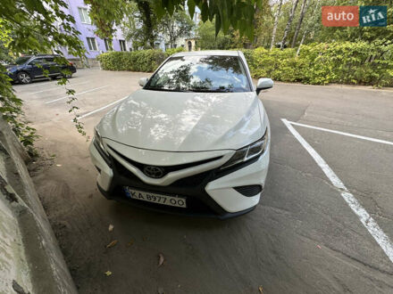 Білий Тойота Камрі, об'ємом двигуна 2.49 л та пробігом 156 тис. км за 17900 $, фото 1 на Automoto.ua