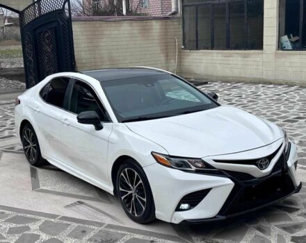 Белый Тойота Камри, объемом двигателя 0 л и пробегом 45 тыс. км за 11900 $, фото 1 на Automoto.ua