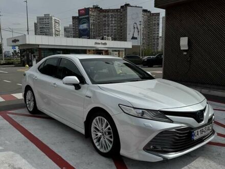 Тойота Камри 2019 в Киеве на Automoto.ua Белый Тойота Камри, объемом двигателя 2.49 л и пробегом 75 тыс. км за 32350 $, фото 1 на Automoto.ua