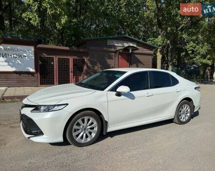 Белый Тойота Камри, объемом двигателя 2.49 л и пробегом 33 тыс. км за 23700 $, фото 1 на Automoto.ua