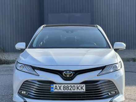 Білий Тойота Камрі, об'ємом двигуна 2.49 л та пробігом 107 тис. км за 26800 $, фото 1 на Automoto.ua