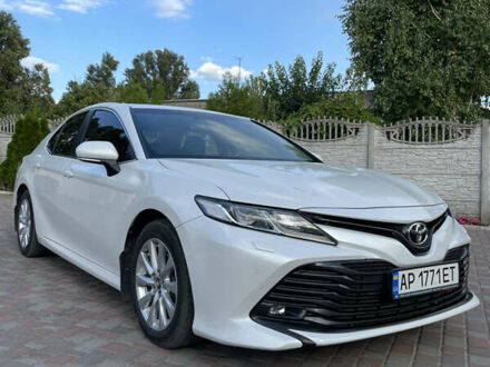 Белый Тойота Камри, объемом двигателя 2.49 л и пробегом 111 тыс. км за 23000 $, фото 1 на Automoto.ua