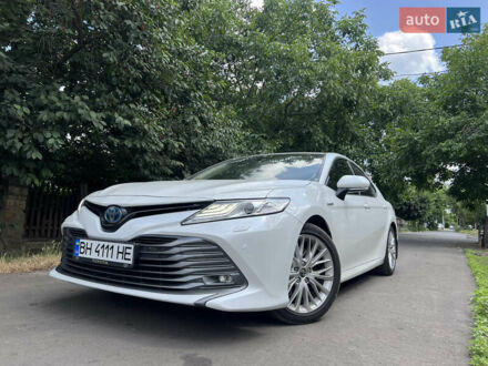 Белый Тойота Камри, объемом двигателя 2.49 л и пробегом 260 тыс. км за 24950 $, фото 1 на Automoto.ua