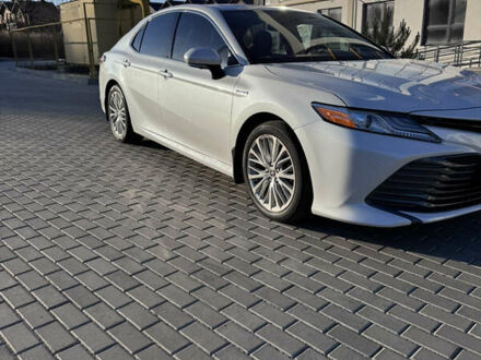 Белый Тойота Камри, объемом двигателя 2.5 л и пробегом 64 тыс. км за 29700 $, фото 1 на Automoto.ua