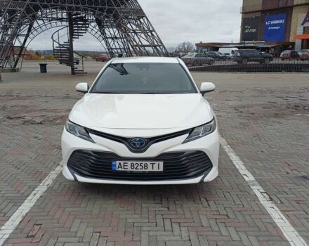 Белый Тойота Камри, объемом двигателя 2.5 л и пробегом 80 тыс. км за 23900 $, фото 1 на Automoto.ua