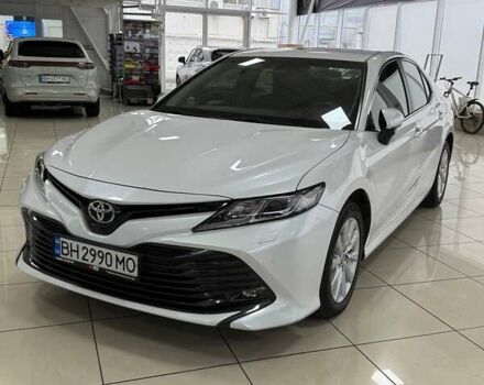 Белый Тойота Камри, объемом двигателя 2.49 л и пробегом 67 тыс. км за 22500 $, фото 1 на Automoto.ua