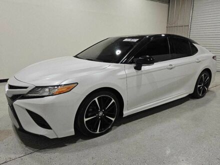 Белый Тойота Камри, объемом двигателя 2.5 л и пробегом 80 тыс. км за 15600 $, фото 1 на Automoto.ua