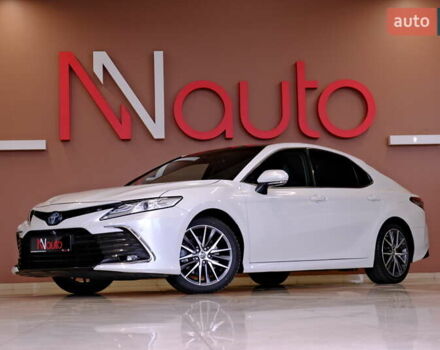 Белый Тойота Камри, объемом двигателя 2.5 л и пробегом 46 тыс. км за 29900 $, фото 1 на Automoto.ua