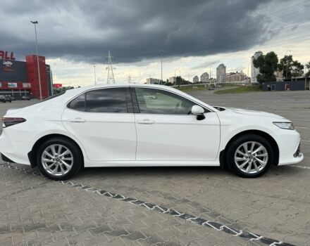 Белый Тойота Камри, объемом двигателя 2.5 л и пробегом 126 тыс. км за 29300 $, фото 1 на Automoto.ua