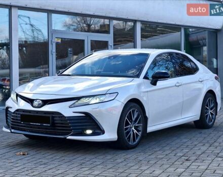 Белый Тойота Камри, объемом двигателя 2.49 л и пробегом 98 тыс. км за 26400 $, фото 1 на Automoto.ua