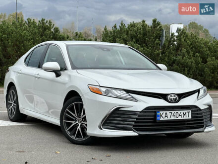 Білий Тойота Камрі, об'ємом двигуна 2.49 л та пробігом 111 тис. км за 22999 $, фото 1 на Automoto.ua