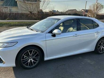 Белый Тойота Камри, объемом двигателя 2.49 л и пробегом 15 тыс. км за 37000 $, фото 1 на Automoto.ua