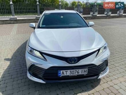 Белый Тойота Камри, объемом двигателя 2.49 л и пробегом 40 тыс. км за 33500 $, фото 1 на Automoto.ua